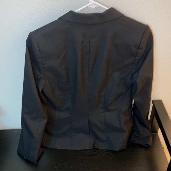 H&M Blazer - Picture 2 of 6